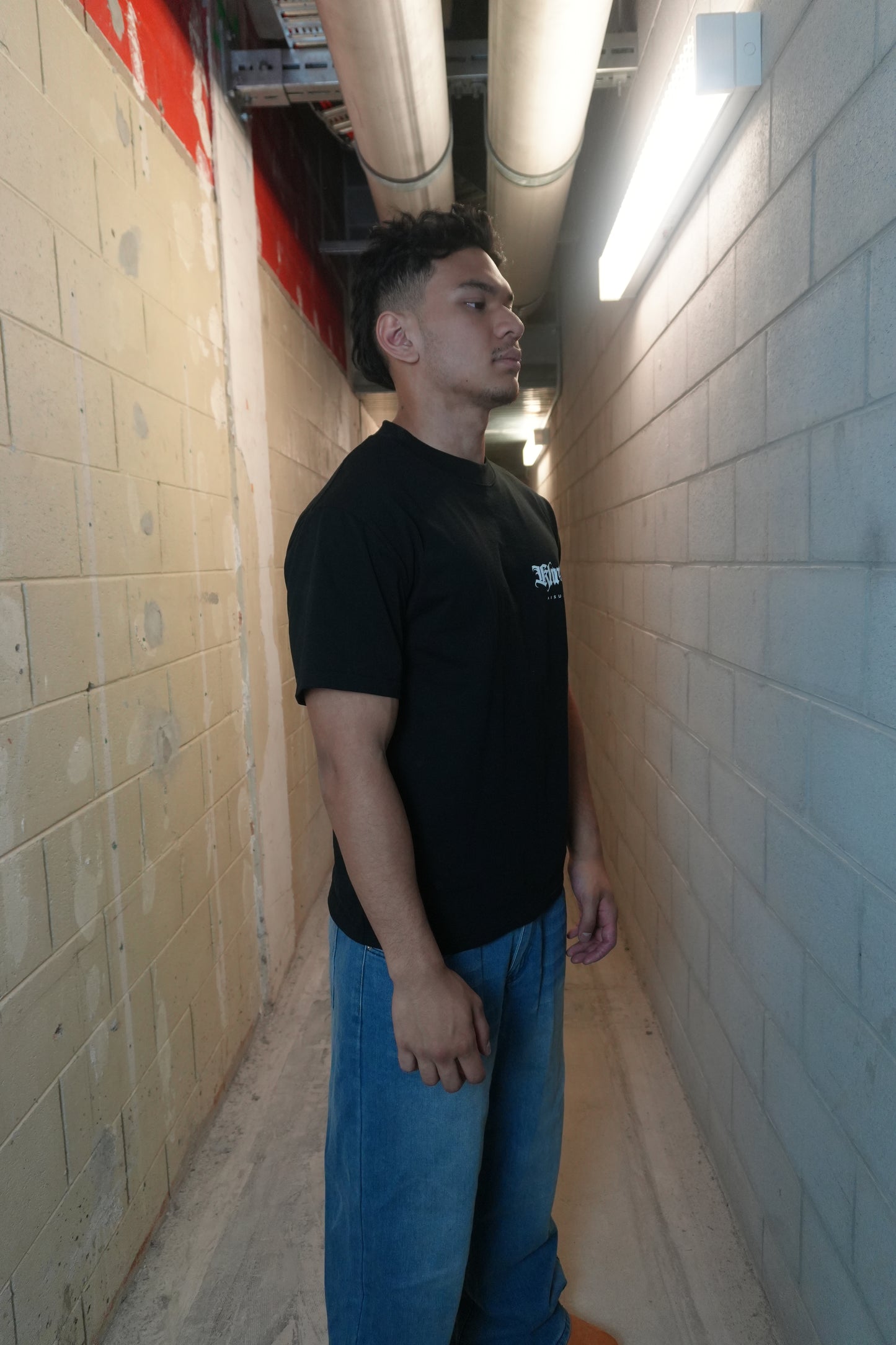 KA KONSONA SEIKATSU (KOI) TEE BLACK