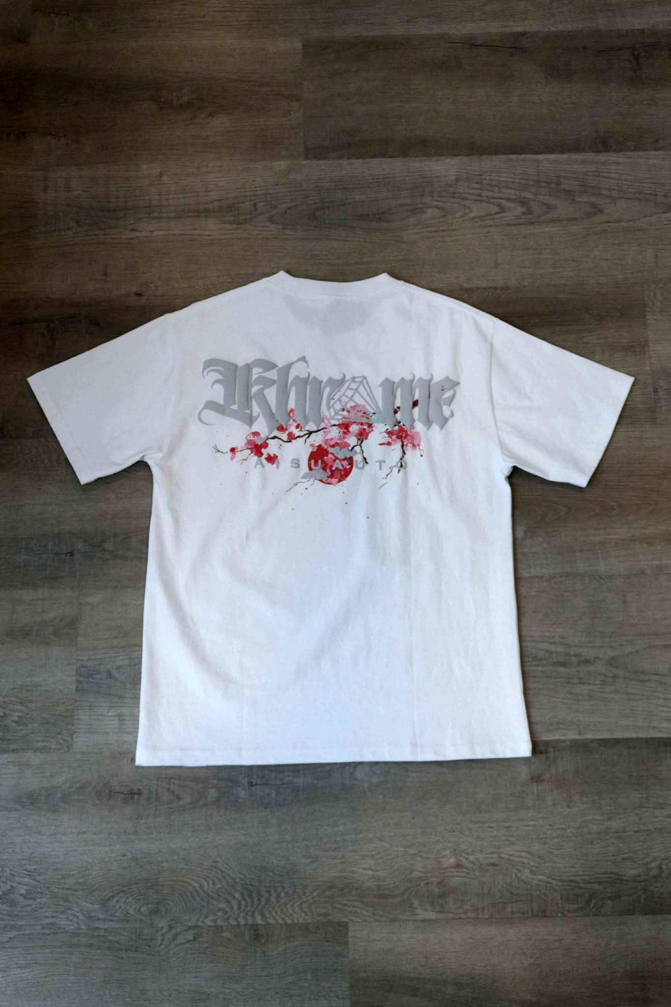 KUROMU SAKURA WHITE