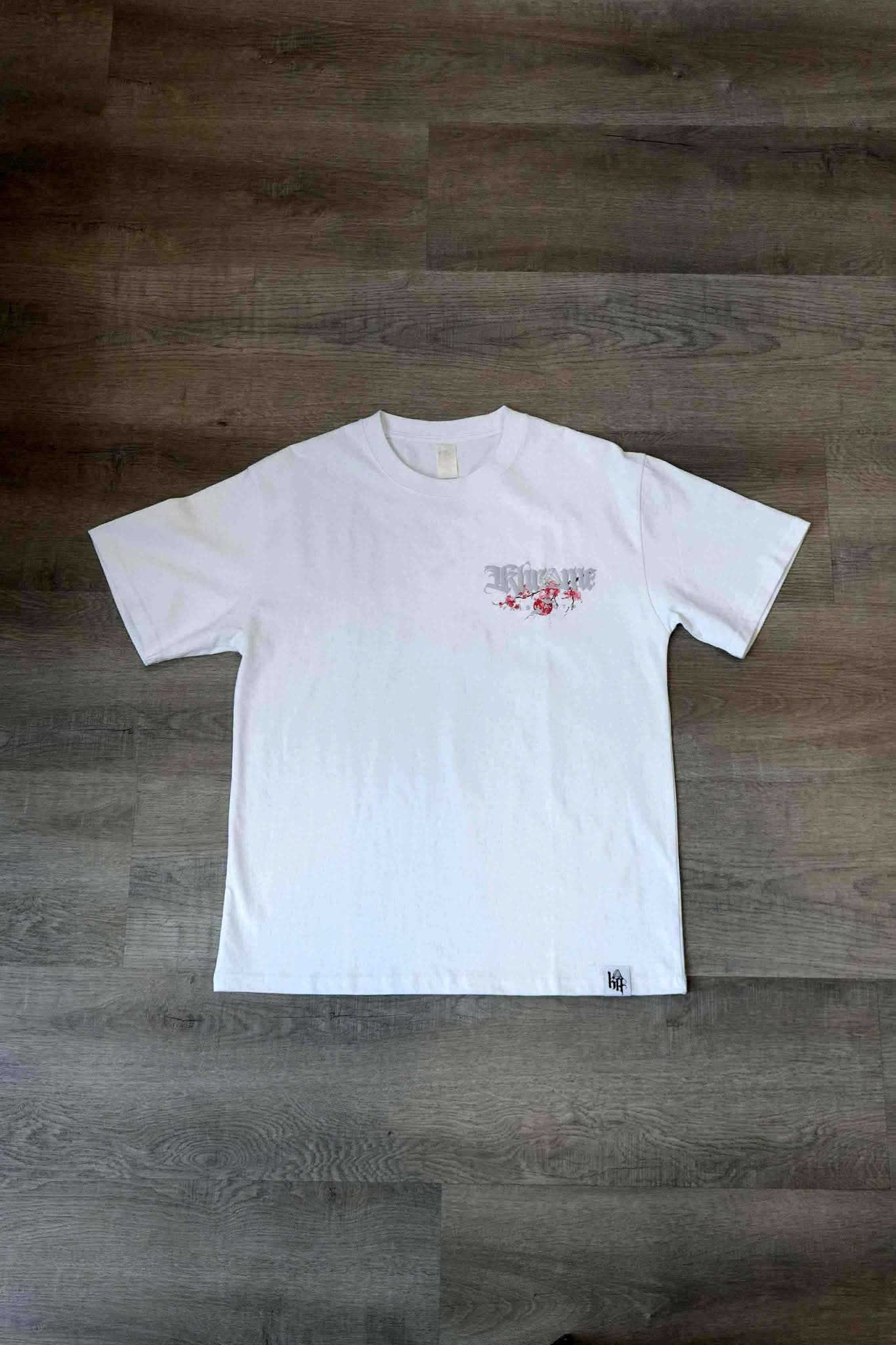 KUROMU SAKURA WHITE