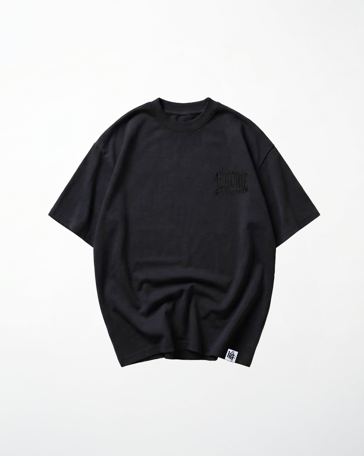 BLACK MINIMARISUTO T-SHIRT