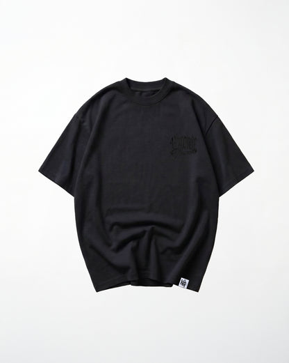 BLACK MINIMARISUTO T-SHIRT